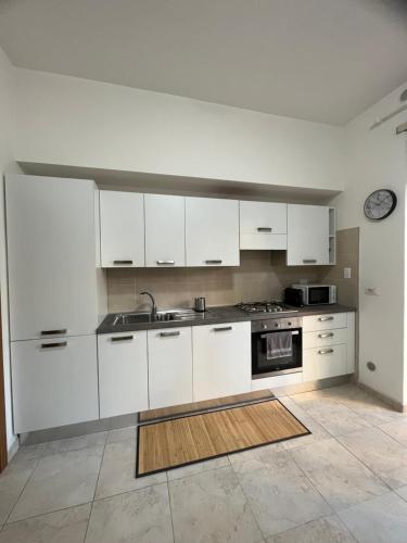 Monti Royal Apartment - image 12