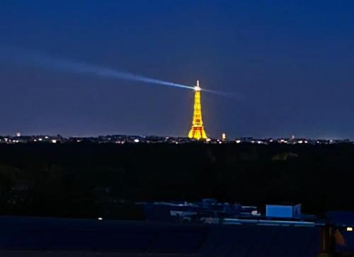 Maison familiale avec vue tour Eiffel - Location, gîte - Suresnes