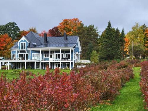 A szálláshely kívülről, Suite-appartement 2 chambres à la campagne. Rez de jardin (Suite-appartement 2 chambres a la campagne. Rez de jardin) in Dunham (QC)