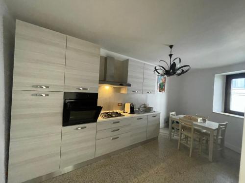 Kitchen, La casa nel borgo in Cantalupo In Sabina