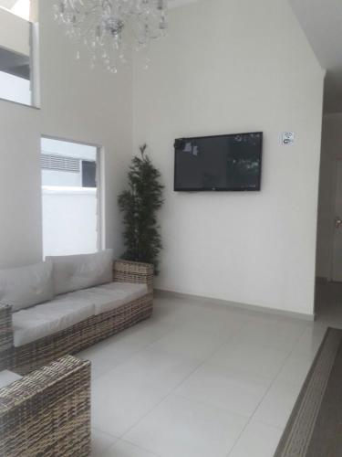 Apartamento Las Palmas - 100m da Praia Pitangueiras, Estacionamento, Cafe da Manha near Santo Espetinho