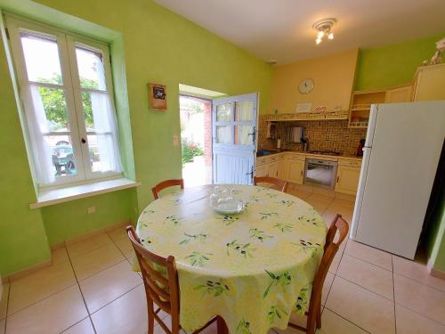 Gîte Renazé, 4 pièces, 8 personnes - FR-1-600-52