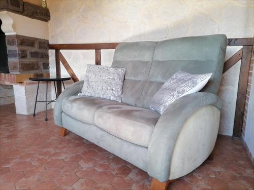 Gîte Moitron-sur-Sarthe, 4 pièces, 6 personnes - FR-1-410-334 (Gite en campagne renove avec cheminee, grands jardins, WiFi, pres d'un village medieval. - FR-1-410-) in Fresnay-sur-Sarthe