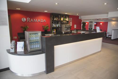 Ramada Cambridge - image 6