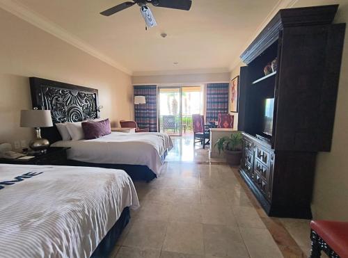 Paraíso Escondido in Cabo San Lucas, Mexico