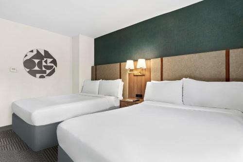 Holiday Inn Manhattan 6th Ave - Chelsea an IHG Hotel - image 10