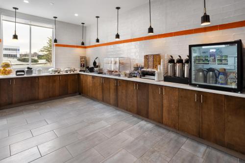 La Quinta Inn & Suites by Wyndham Williston/Burlington - image 12