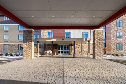 La Quinta Inn & Suites by Wyndham Williston/Burlington - image 10