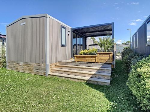 Mobil-home Grand Confort à Jullouville, plage à 200m, piscine chauffée, 6 pers., 3 ch., terrasse - FR-1-361A-5