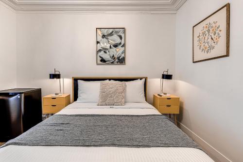 Queen Room image 10
