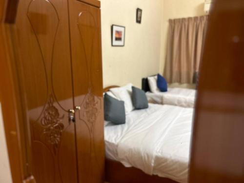 Ipoh Simple Famliy Homestay 3R3B 7-9pax SY24 Ipoh Simple Famliy Homestay 3R3B 7-9pax SY24