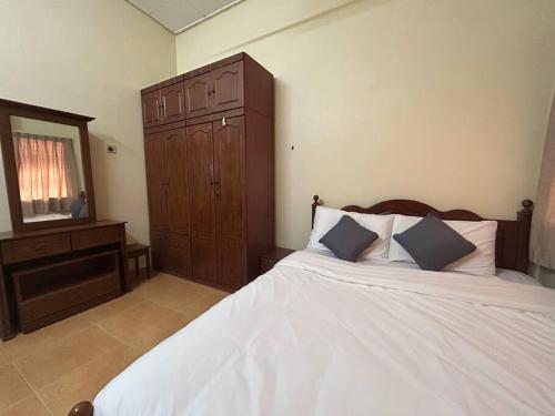 Ipoh Simple Famliy Homestay 3R3B 7-9pax SY24 Ipoh Simple Famliy Homestay 3R3B 7-9pax SY24