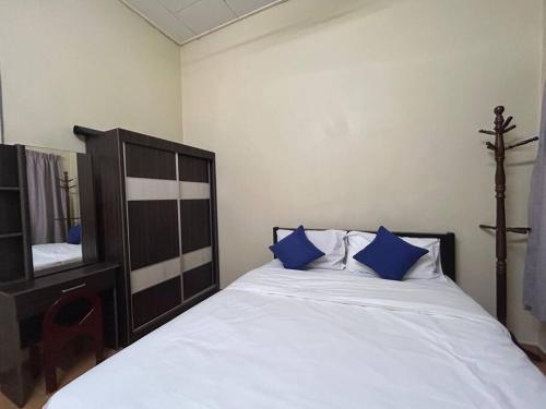 Ipoh Simple Famliy Homestay 3R3B 7-9pax SY24 Ipoh Simple Famliy Homestay 3R3B 7-9pax SY24