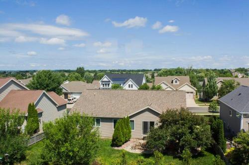 Hillside Harbor In Hawks Woods Estates