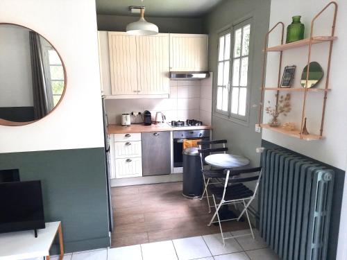 Cocina, Magnolia Cottage in Maisons-Laffitte