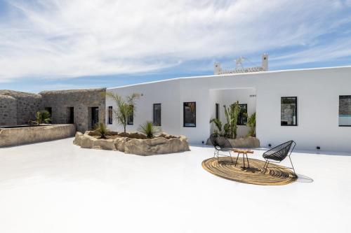 Mykonos Town Black Villa with Cave Heated Pool