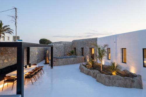 Mykonos Town Black Villa with Cave Heated Pool