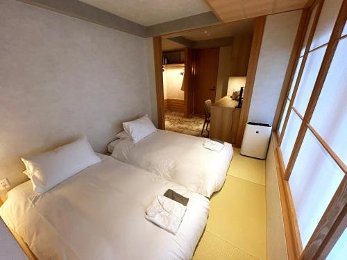 Japanese-Style Room image 7