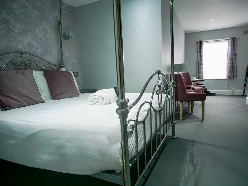 Double Room image 3