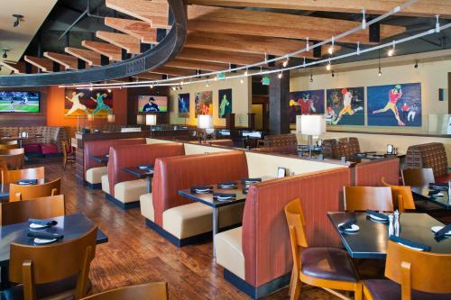 Silver Cloud Hotel - Seattle Stadium - image 6