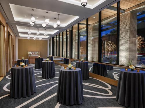 523973078 The Crescent Hotel, Fort Worth