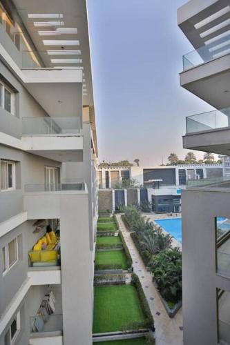 Parkside Boutique 3 BBR Serviced Apartment - Ocean Blue - Near Airport - image 10