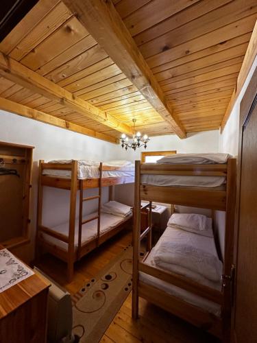 1 double bed