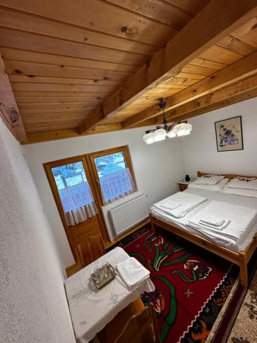 1 queen bed