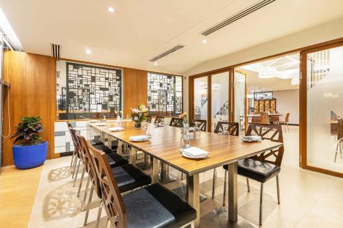 Étterem, Dhaka Regency Hotel & Resort in Dhaka