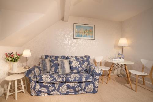 Barnes Fell Apartments - image 4