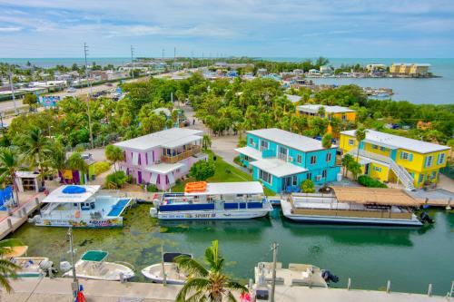 Captain Pip's Marina & Hideaway - image 7