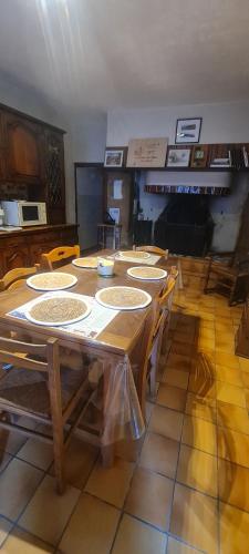 gîte la tanière de claire (gite la taniere de claire) in ปงต์-เดอ-ซาลาร์