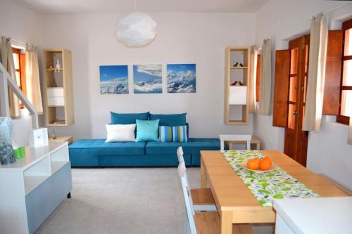 Cactus hideaway with sea views in Panagia Kalou