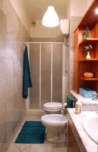 Bathroom, Le Petite Maison in Andria