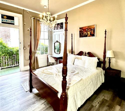 Fleur De Lis Mansion Room Type - Deluxe Queen Room 1