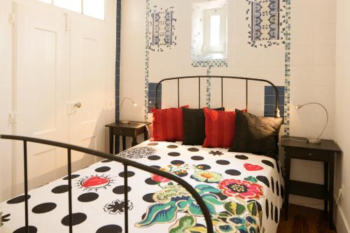 Apartamento com varanda no centro de Lisboa TTL269 - image 5