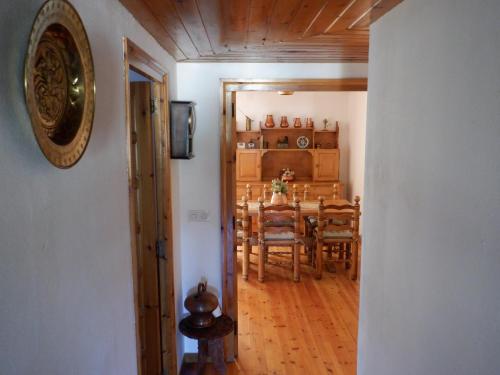 Iekārtas, Cal Abel in Gombreny