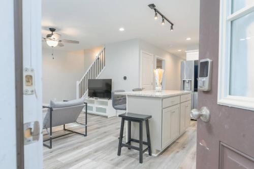 3 Bedroom 2 Bath House in Farmington Hills in Farmington Hills, USA