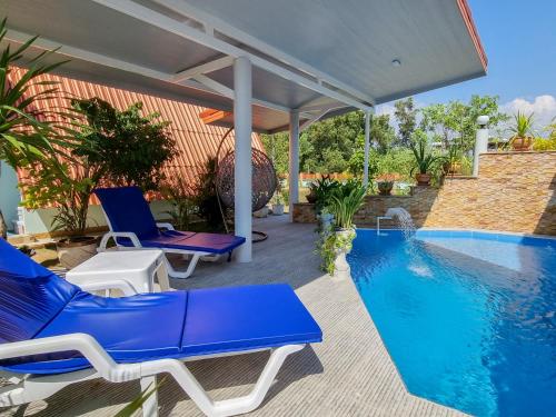 Tina's Living Paradise II - Guesthouses with private pool, 5 min to beach Tina's Living Paradise II - Guesthouses with private pool, 5 min to beach