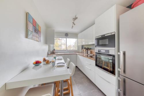 Grand appartement spacieux - Proche Paris in Sevres