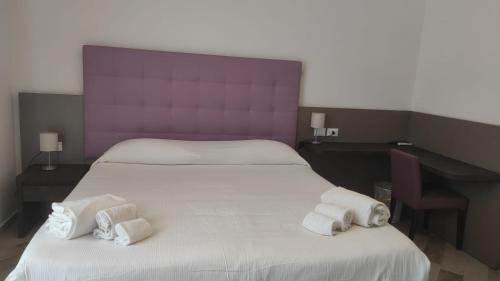 Double or Twin Room with Private Bathroom