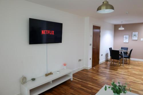 Centrally located 1BR Apt near Edg Cricket, University of Bham, Priory Hospital & Cannon Hill Park, Birmingham (fotografie 7)