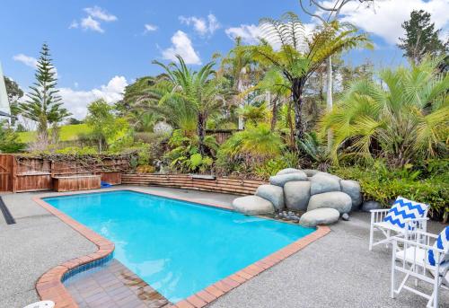 Secluded, private rural retreat mins from Warkworth -"Avondale" Minihouse in Warkworth