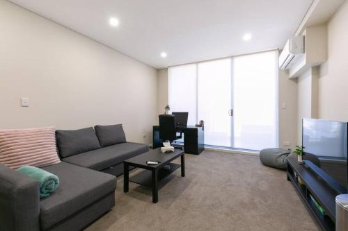 Comfortable apartment, near Parramatta CBD!