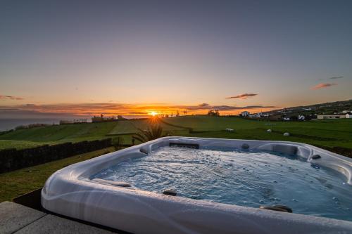 สภาพแวดล้อมโดยรอบ, Casa da Belavista with Jacuzzi in นอร์เดสตินโฮ