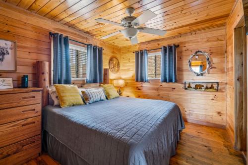 Laughing Bear Cabin 44B in Bryson City, USA