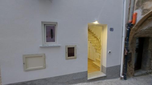 Marina House – Cefalu, CA