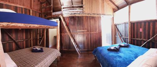 1 double bed, 1 twin bed, 1 bunk bed
