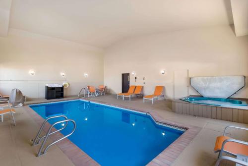 Quality Inn & Suites Steamboat Springs - image 2
