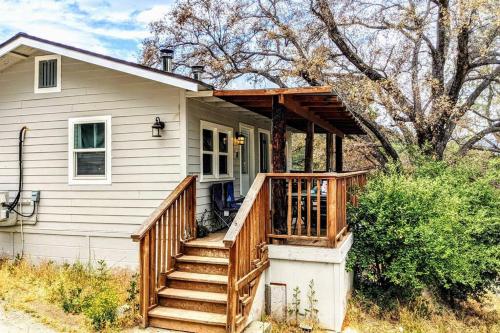 #3 Howling Wolfs Lair - Cabin W/Fireplace & Views in Santa Ysabel, Vereinigte Staaten von Amerika